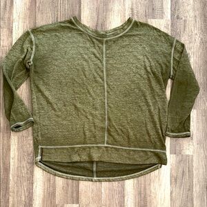 a.n.a. Olive Green Long Sleeve Top - L